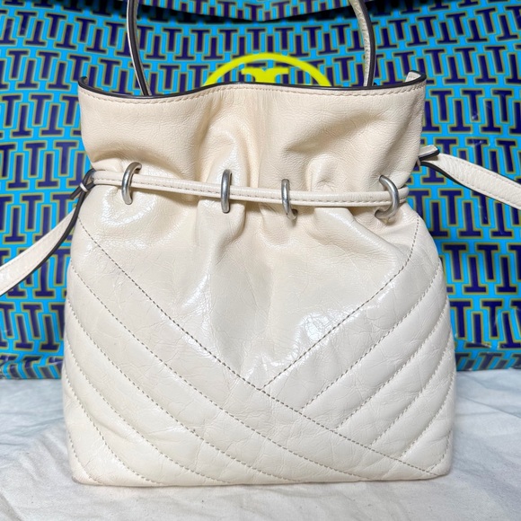 Tory Burch Kira Chevron Bucket Bag - Picture 3 of 9